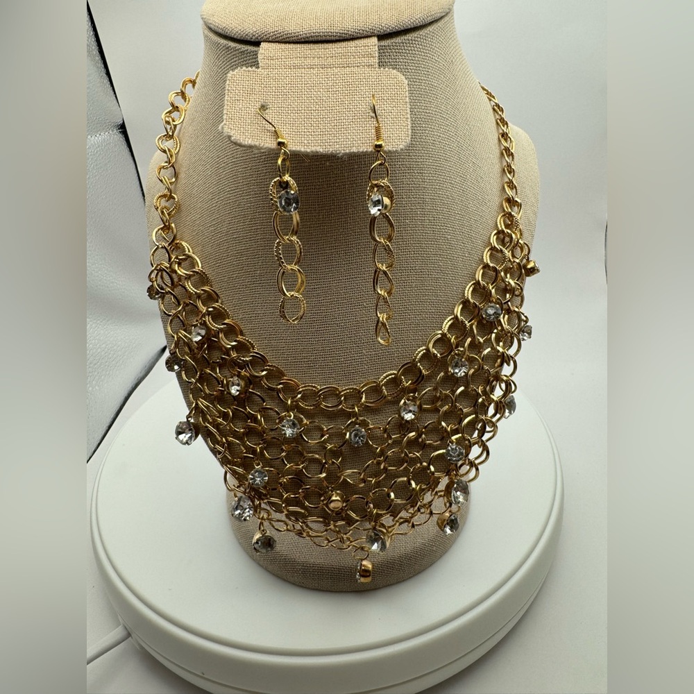 Vintage Paparazzi Pierced Earrings And Necklace Set Gold Tone Faux Diamonds